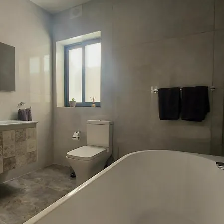 公寓 Nebur Penthouse, Sea Views & Private Roof Pool *