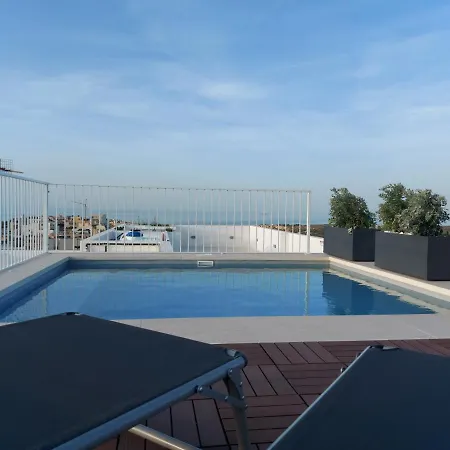 公寓 Nebur Penthouse, Sea Views & Private Roof Pool