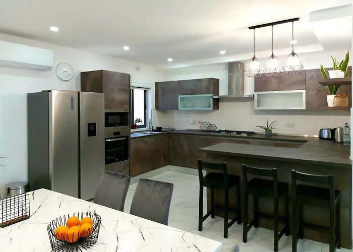 Nebur Penthouse, Sea Views & Private Roof Top Pool Apartament *